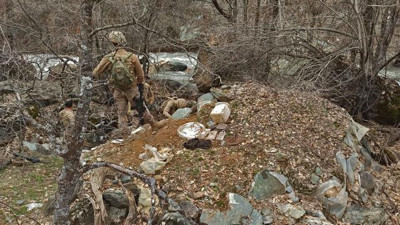 Tunceli’de teröristler tarafından kullanılan 5 sığınak imha edildi