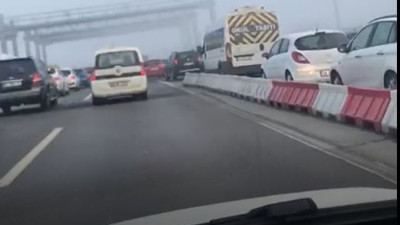 İstanbul sise gömüldü trafik felç oldu