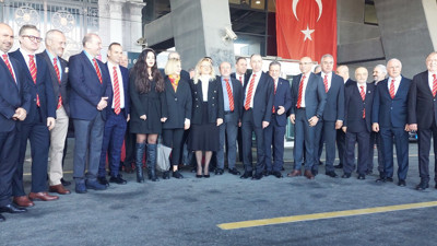 Galatasaray Başkan Adayı Metin Öztürk: Taraftarımız bayraklarını hazırlasın