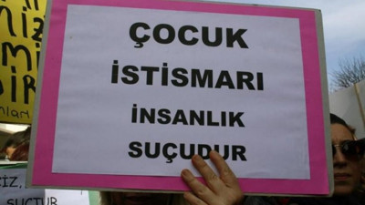 'Kırmızı Oda' dizisini izlerken babasının kendisini istismar ettiğini anladı!