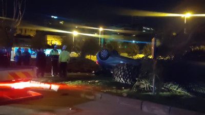 Direksiyon hakimiyetini kaybeden otomobil takla attı: 4 kişi yaralandı