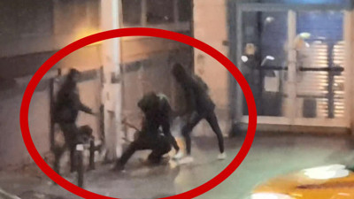 İstanbul'un göbeğinde tekme ve yumruklar havada uçuştu