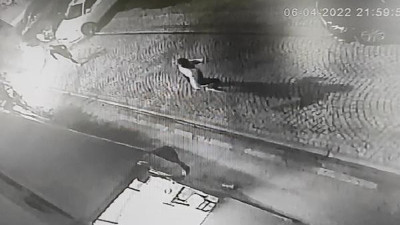 Beşiktaş'ta ölümden saniyelerle kurtuldu