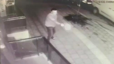 Cinayet zanlısının barı yakıldı. Çatışma anı kamerada