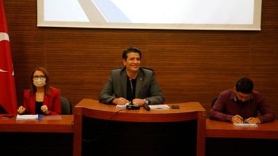 AKP’li meclis üyesi Cumhuriyet Bayramı hazırlıklarını eleştirdi, Başkan tepki gösterdi