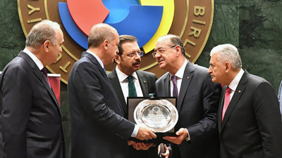 Kim bu yağ kuyruklarının sorumlusu ilan edilen kişi. AKP'ye yakınlığı ile tanınıyordu!