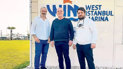 Beşiktaş'ta başkan adayı Fuat Çimen Fanatik'e konuştu. Beşiktaş’ı nasıl iyi bir şekilde yöneteceğini açıkladı