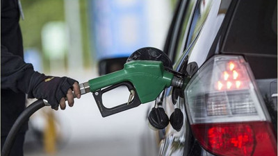 Motorin ve benzin fiyatlarına minicik indirim geliyor