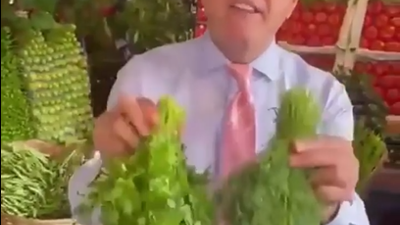 TDP lideri Mustafa Sarıgül bu kez tokatlamadı ama... Yeşillik fiyatlarına böyle isyan etti!