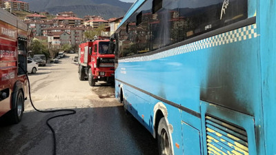 Seyir halindeki halk otobüsünde yangın!