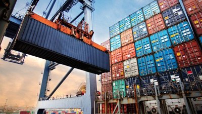 Dış ticaret açığı aldı başını gitti! Hani ihracatla büyüyecektik