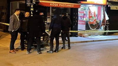 Kendisini eve bırakmayan kuryeyi bıçakla yaraladı