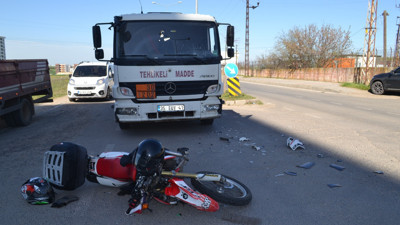 Tekirdağ'da motosikletle tanker kafa kafaya çarpıştı (12 Nisan 2022)