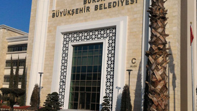 AKP'li belediye gazetecilerin ulaşım kartlarını iptal etti