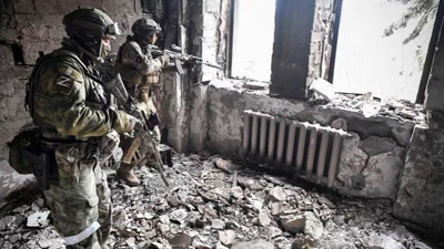 Rusya Savunma Bakanlığı: Mariupol’de 1026 Ukrayna askeri teslim oldu