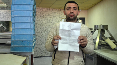 Yere dökülen unlarla lavaş yapılan fırının sahibi: Her şeyi dükkan sahibi planladı