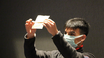 Hatalı basım parayı satışa çıkardı. 50 lirayı 75 bin liraya satıyor