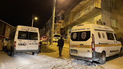 Çocuklarını görmek için gittiği eski eşinin evinde ölü bulundu