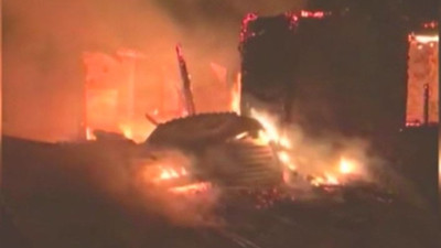 2 katlı ev alevlere teslim oldu