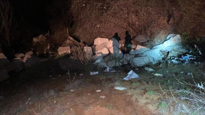 Sivas'ta pamuk yüklü kamyon devrildi: 1 ölü