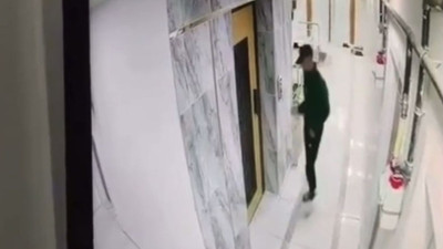 Ayakkabı hırsızı kameraya yakalandı