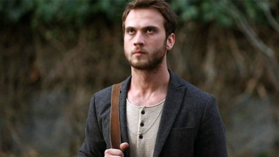 Aras Bulut İynemli'nin Atatürk'ü canlandıracağı dizide Zübeyde Hanım'ı oynayacak isim belli oldu