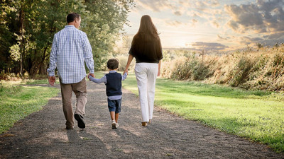 Evlatlık edindi 7 yıl sonra eşinin çocuğu olduğunu öğrendi. Böyle ahlaksızlık görülmedi