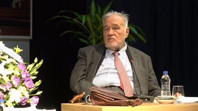 İlber Ortaylı’dan sert eleştiri: Ben doğdum doğalı cumhurbaşkanı seçemedi bu memleket