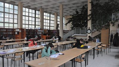 Kütüphane yıkılıyor! 53 yıllık simge limon ağacı ne olacak?