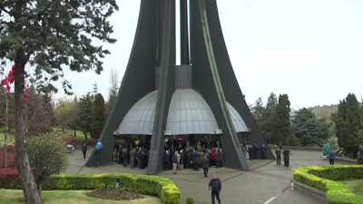 Turgut Özal mezarı başında anıldı