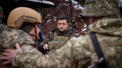Zelenskiy: Rusya Donbas'ta savaşa başladı, kendimizi savunacağız