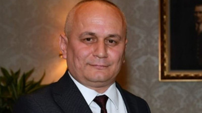 Atatürkçü ilahiyatçı Cemil Kılıç bindiği minibüste gördüklerine inanamadı | ''Burası Türkiye mi'' diyerek paylaştı