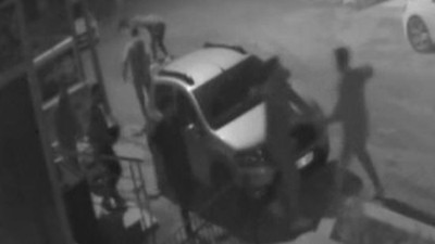 Üniversiteli gençlerin bıçaklı kavgası