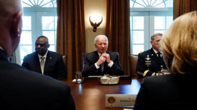 Biden komutanlarla Ukrayna'yı görüştü
