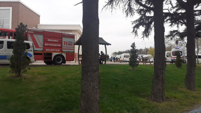 Üniversitenin çatısında yangın çıktı