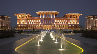 Gazeteci yazar Can Ataklı Saray'daki uykusuz geceleri köşesine taşıdı