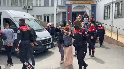 Evlere ayakkabı koklayarak giren hırsızdan ilginç açıklama. Bakın ayakkabıları neden kokluyormuş