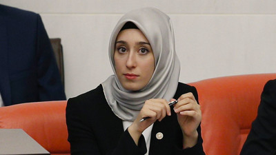 Sosyal medya fenomeni Jahrein ile AKP'li Rümeysa Kadak 'sahurda' birbirine girdi