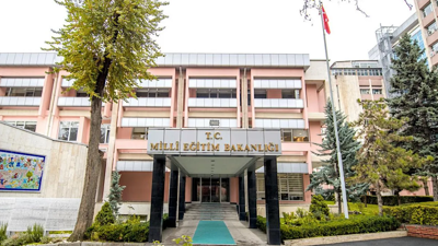 5 milyon liseliyi ilgilendiren karar. Resmi Gazete'de yayımlandı