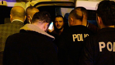 Kendisini evlatlık olarak veren babasını öldürdü