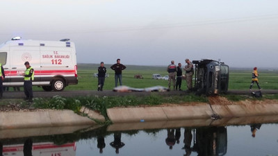 Otomobil sulama kanalına düştü 7 kişiden 3’ü kurtuldu