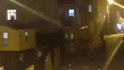 Şehir magandalarının kavgasında silahlar konuştu. Etrafa rastgele ateş açtılar