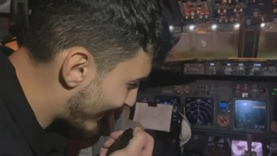 Anonsu Trabzonspor'un kaptanı Uğurcan yaptı. THY uçağında alkış koptu