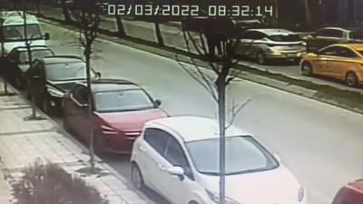 Kağıthane'de trafikte çocuklu kadına aracın önünü kesip dehşeti yaşattı. Serbest bırakıldı