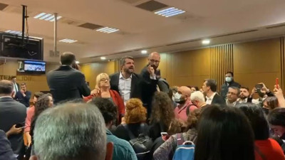 Gezi davasında haklarında 18’er yıl hapis cezası verilen 7 kişi duruşma salonunda tutuklandı