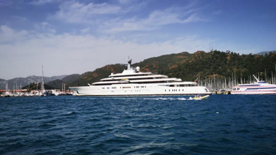 Abramovic’in kurşun geçirmez yatı Marmaris’ten ayrıldı