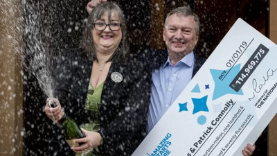 Lotodan 115 milyon sterlin kazandı, 60 milyon sterlini bakın neye harcadı