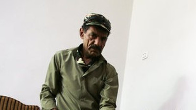 33 yıldır bu evine misafir gelemiyor. Beslediği hayvanlar korku saçıyor