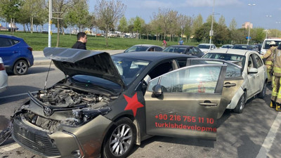 Kazayı izleyen İETT şoförüne araç çarptı