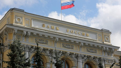 Putin çıldırdı Türkiye’yi örnek aldı. Rusya Merkez Bankası politika faizini 300 baz puan düşürerek,yüzde 14'e çekti